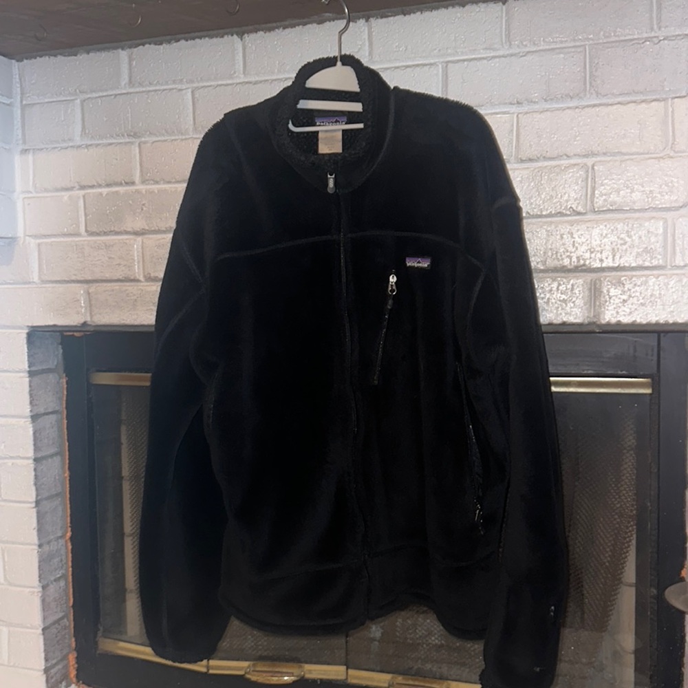 Men’s patagonia black jacket 60% off original price!